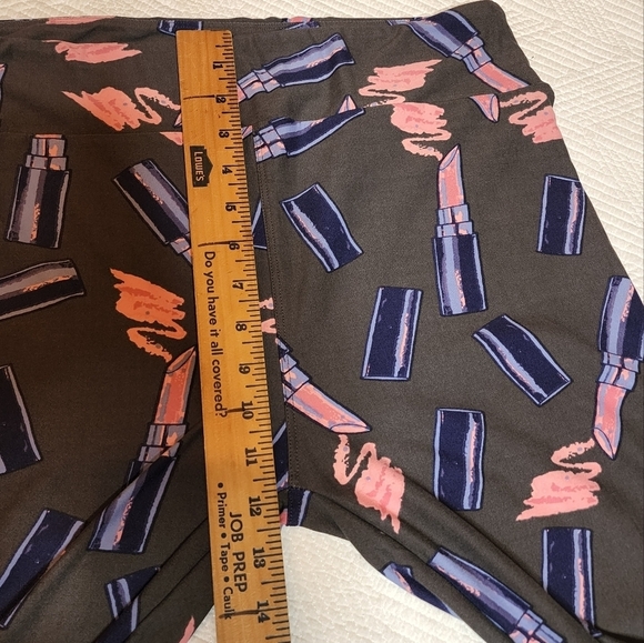 Plus size Lularoe lipstick leggings- - Picture 9 of 11